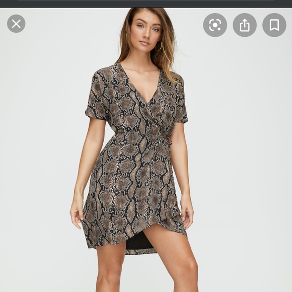 Aritzia Dresses & Skirts - Aritzia Wallace dress xs nwt